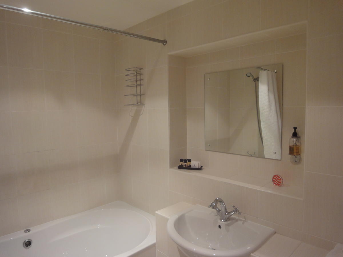 The Treebridge Hotel Nunthorpe الغرفة الصورة